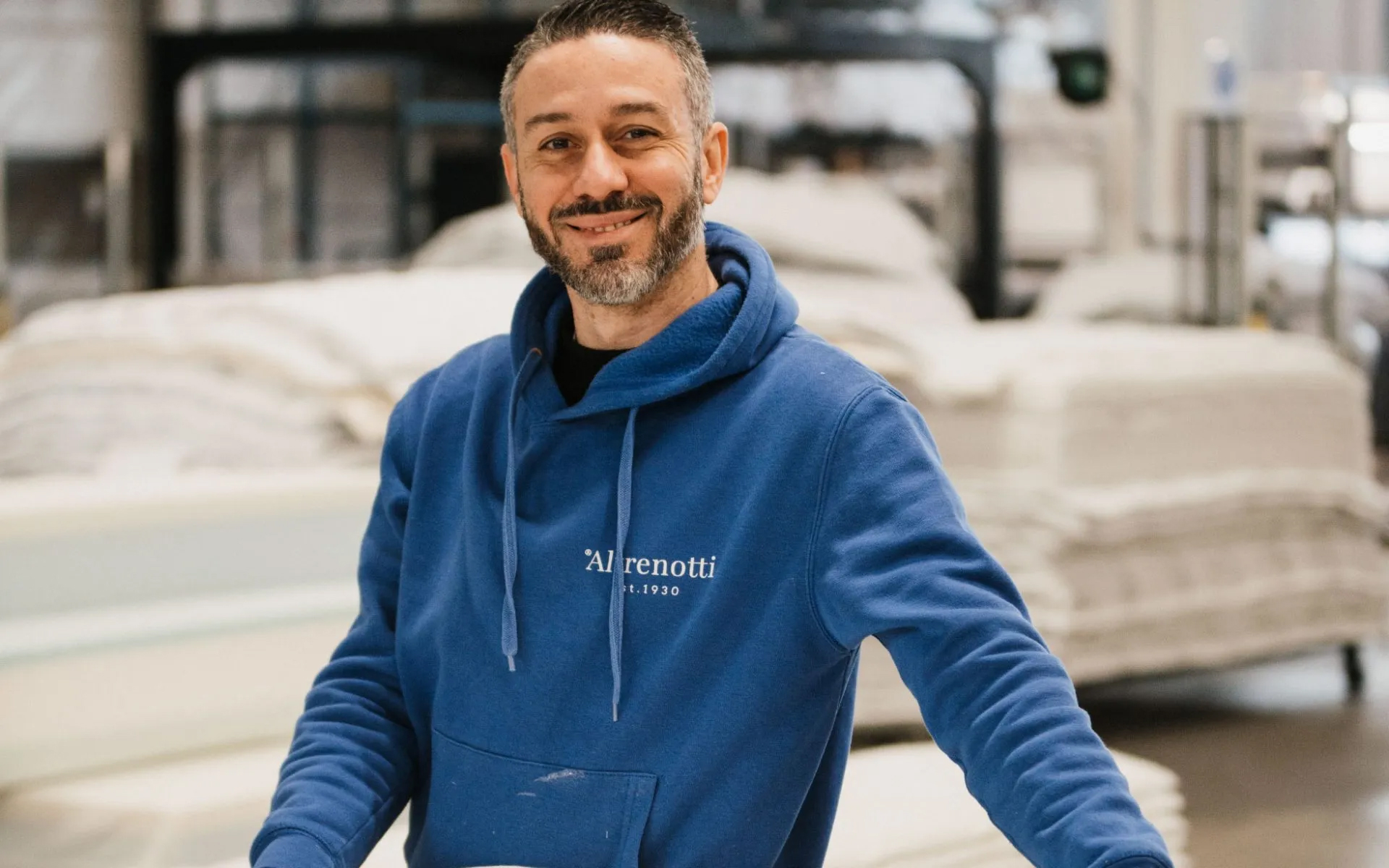 이미지 Behind-hands-5-1920x1200