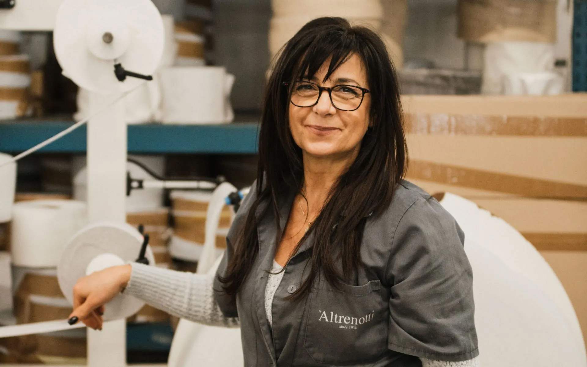 이미지 Behind-hands-6-1920x1200